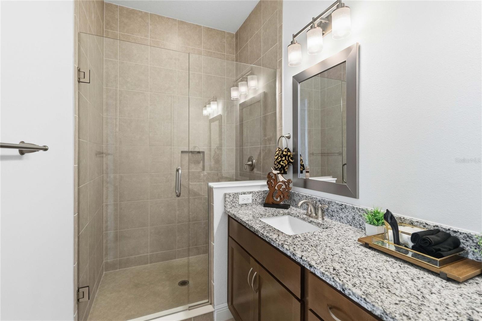 10096 SUNNIFA ALY, ORLANDO, FL — photo 24