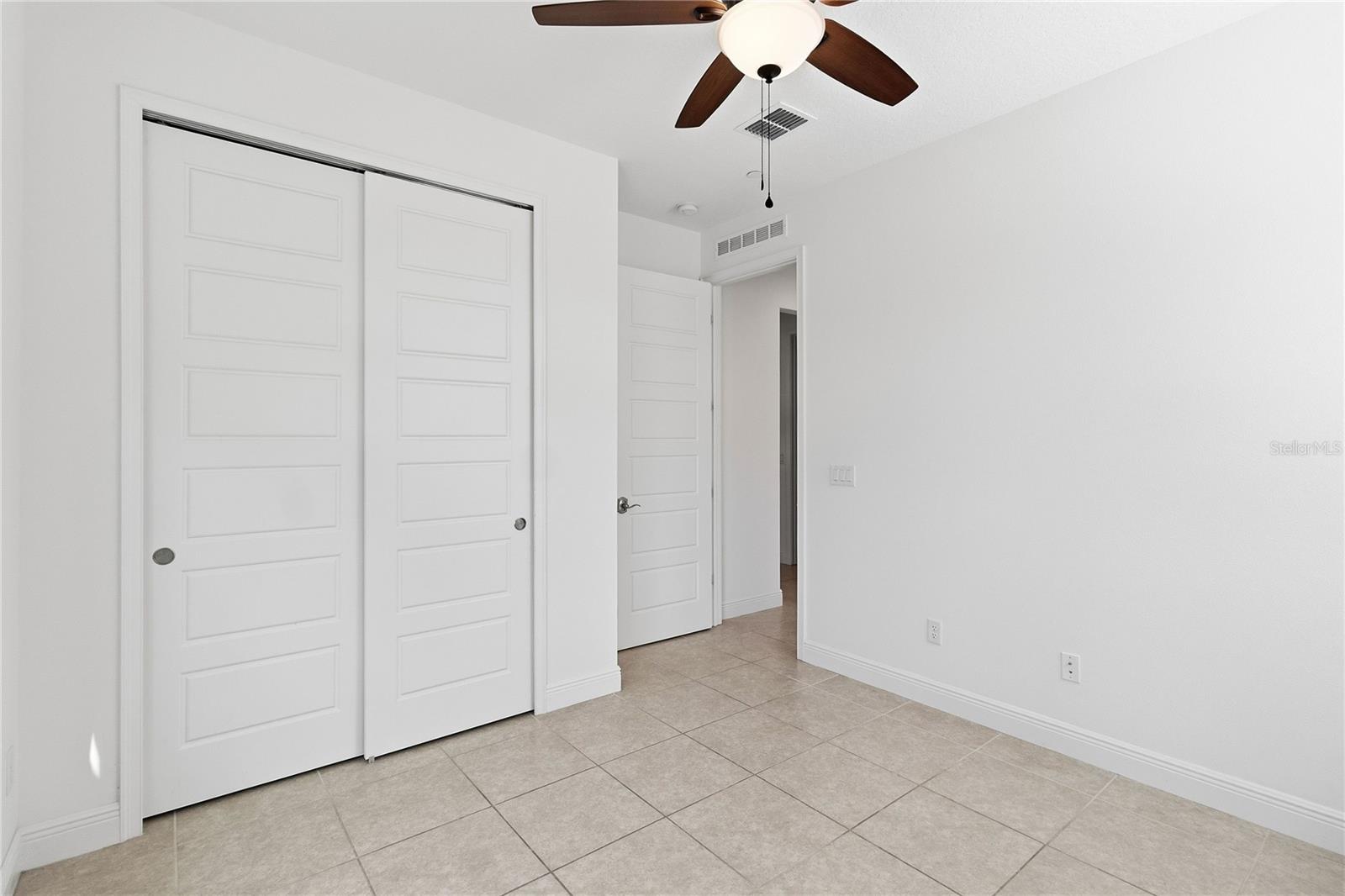 10096 SUNNIFA ALY, ORLANDO, FL — photo 32