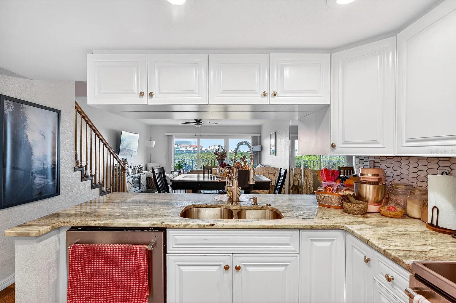 14793 SEMINOLE TRL, SEMINOLE, FL — photo 10