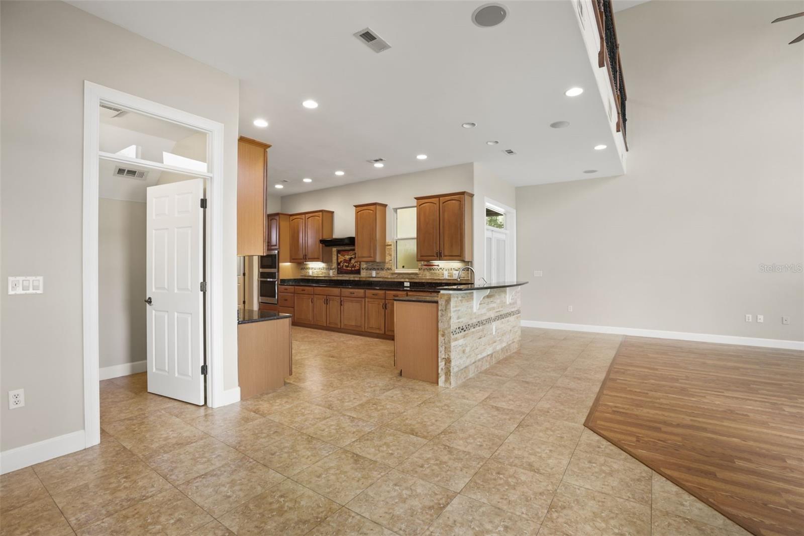 5554 PALM LAKE CIR, ORLANDO, FL — photo 17