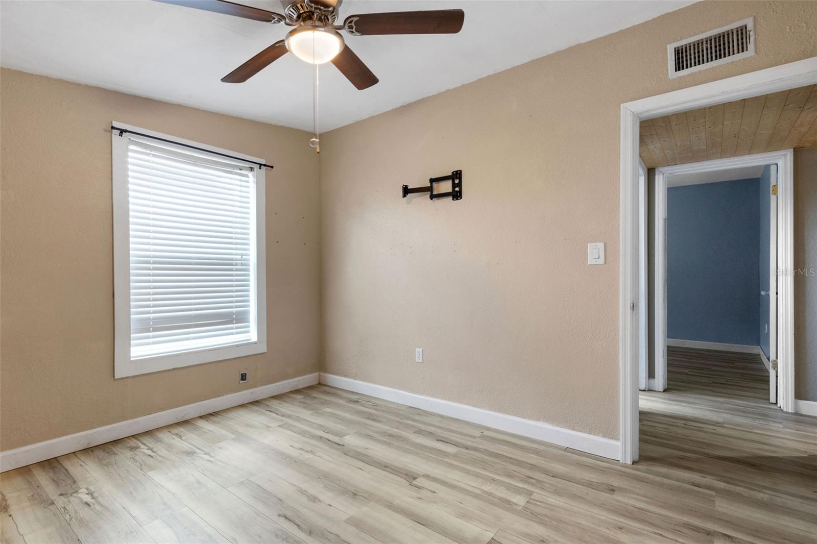 3341 CROTON TER, PORT CHARLOTTE, FL — photo 32