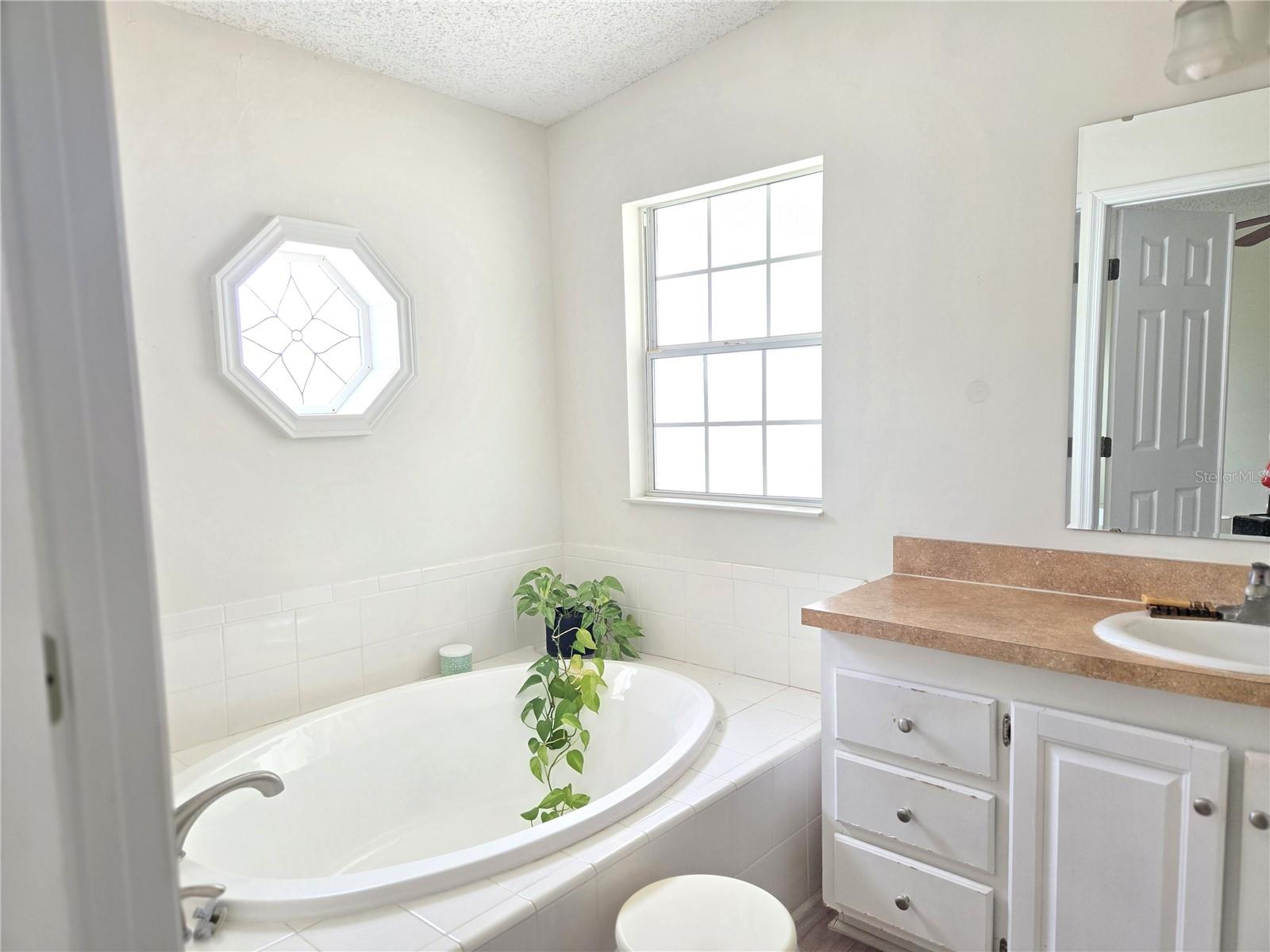 2304 KINGSTON ST S, ST PETERSBURG, FL — photo 17