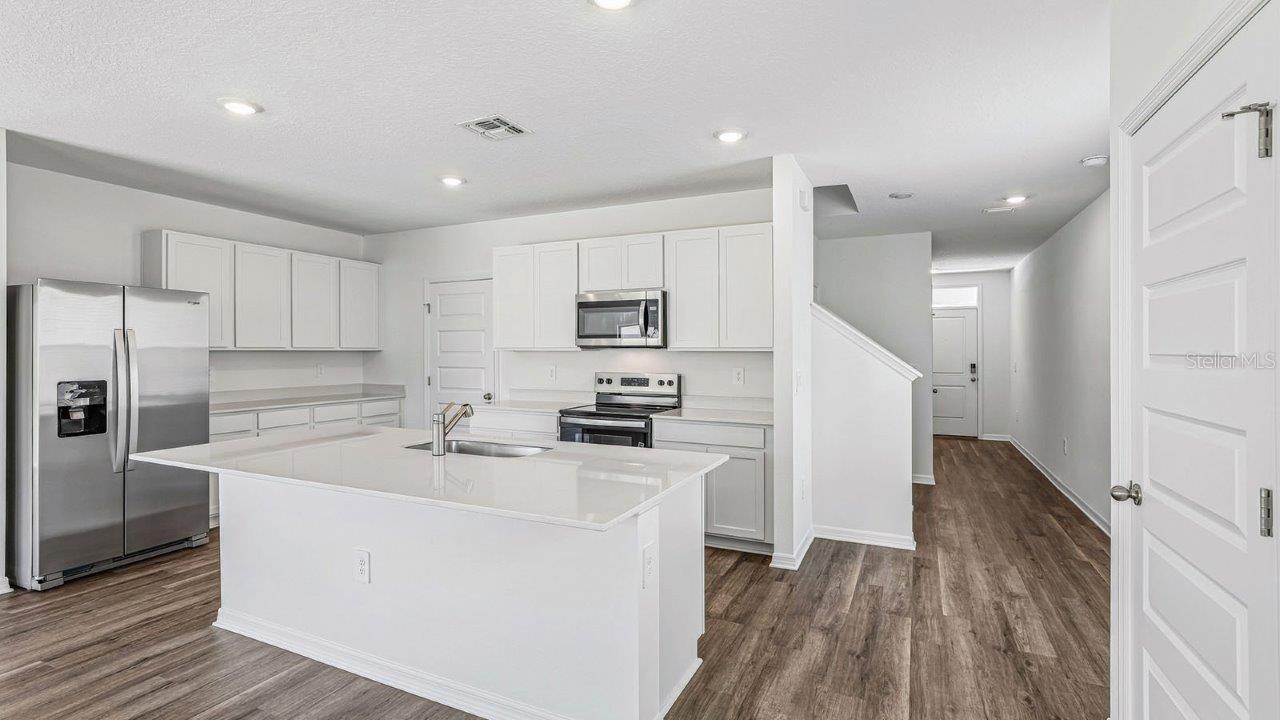 6064 NAVONA WAY, WINTER HAVEN, FL — photo 3