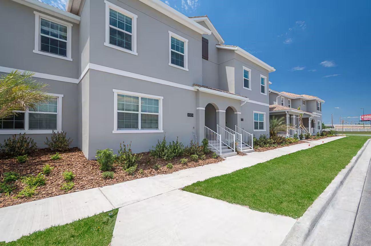 4909 WINDERMERE AVE, KISSIMMEE, FL — photo 2