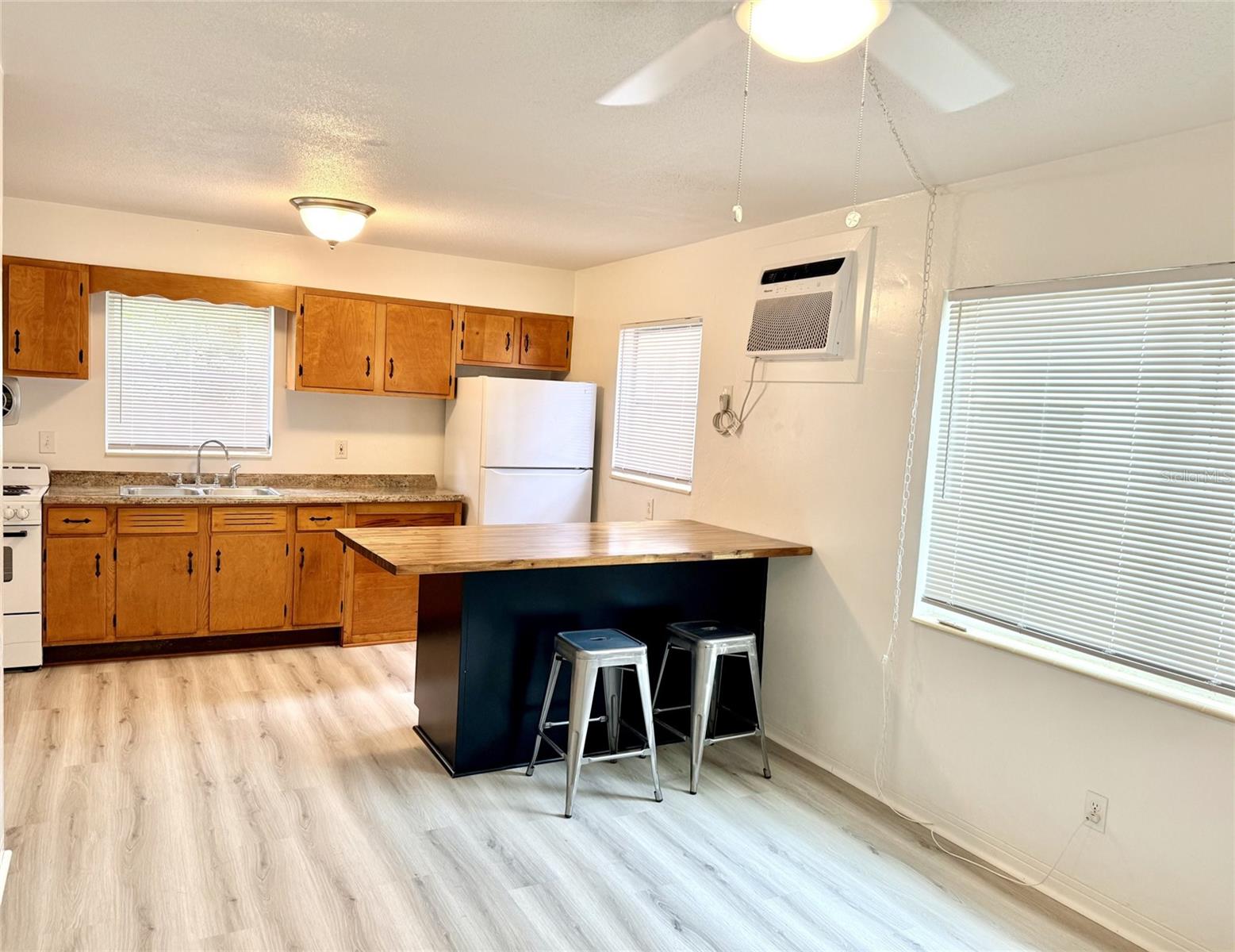 1135 HIGHLAND ST N #3, ST PETERSBURG, FL — photo 3