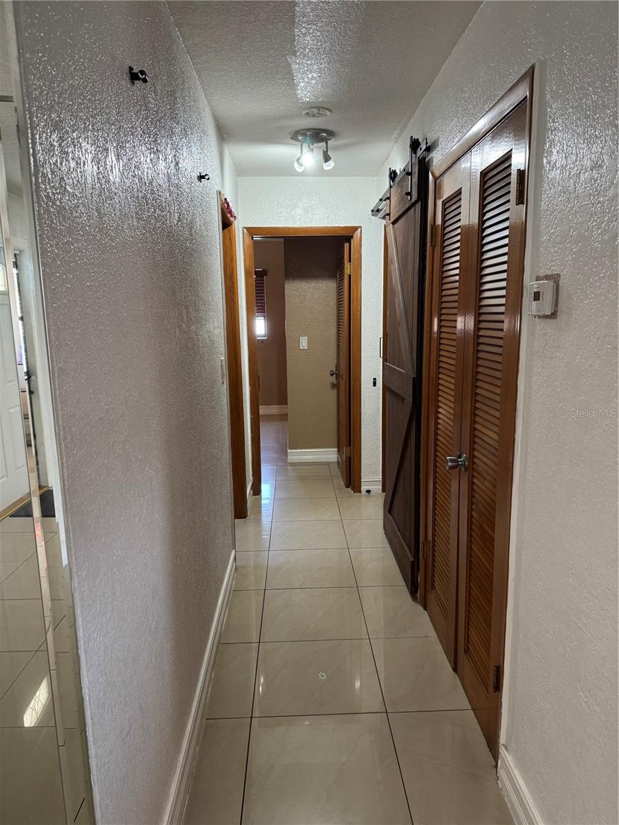 8240 NW 181ST ST, HIALEAH, FL — photo 9
