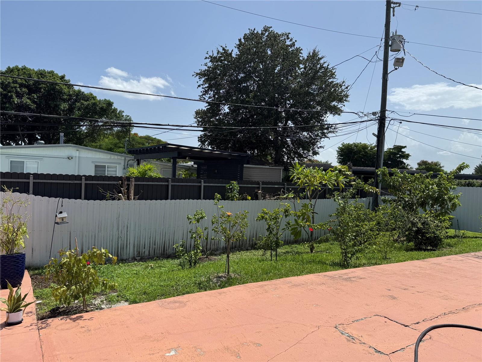 8240 NW 181ST ST, HIALEAH, FL — photo 11