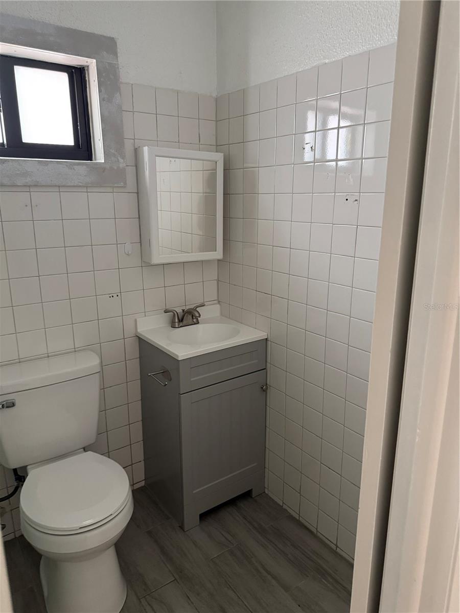 8240 NW 181ST ST, HIALEAH, FL — photo 19