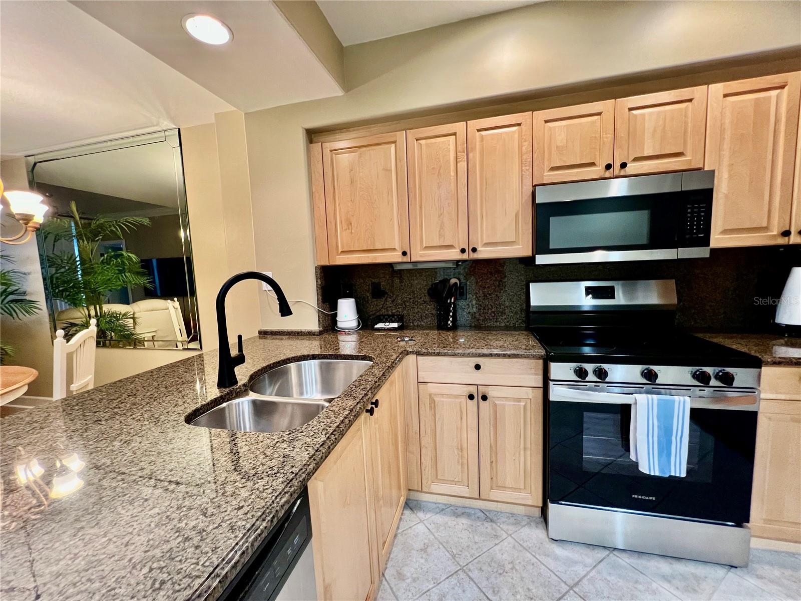 3191 MATECUMBE KEY RD #303, PUNTA GORDA, FL — photo 11