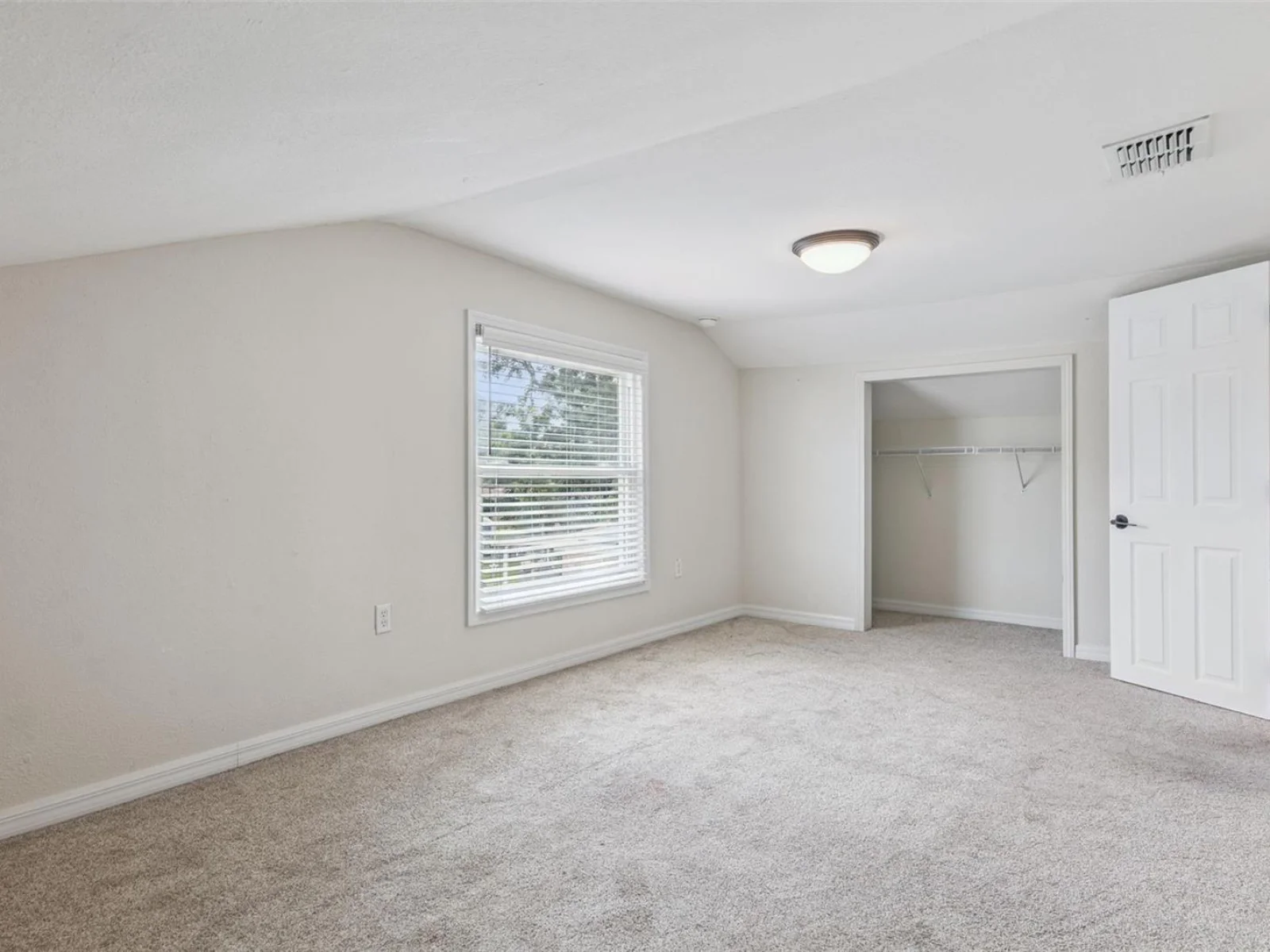 306 S DISSTON AVE, MINNEOLA, FL — photo 21