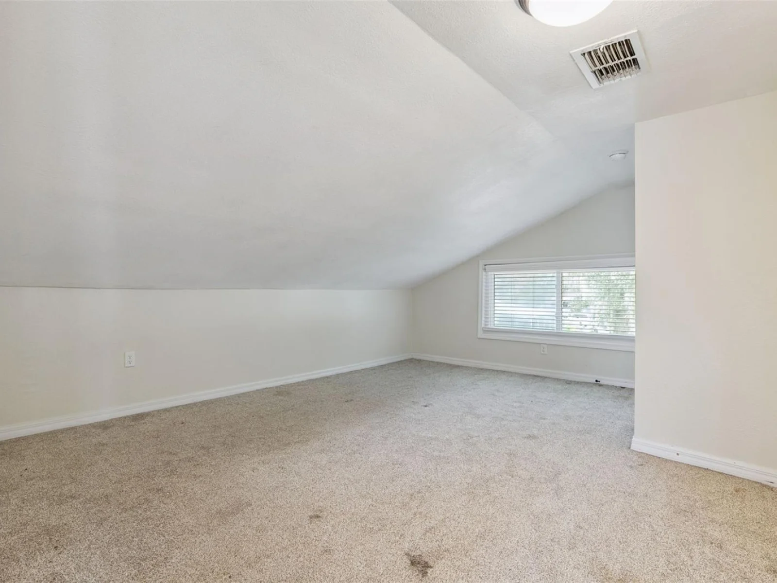 306 S DISSTON AVE, MINNEOLA, FL — photo 23