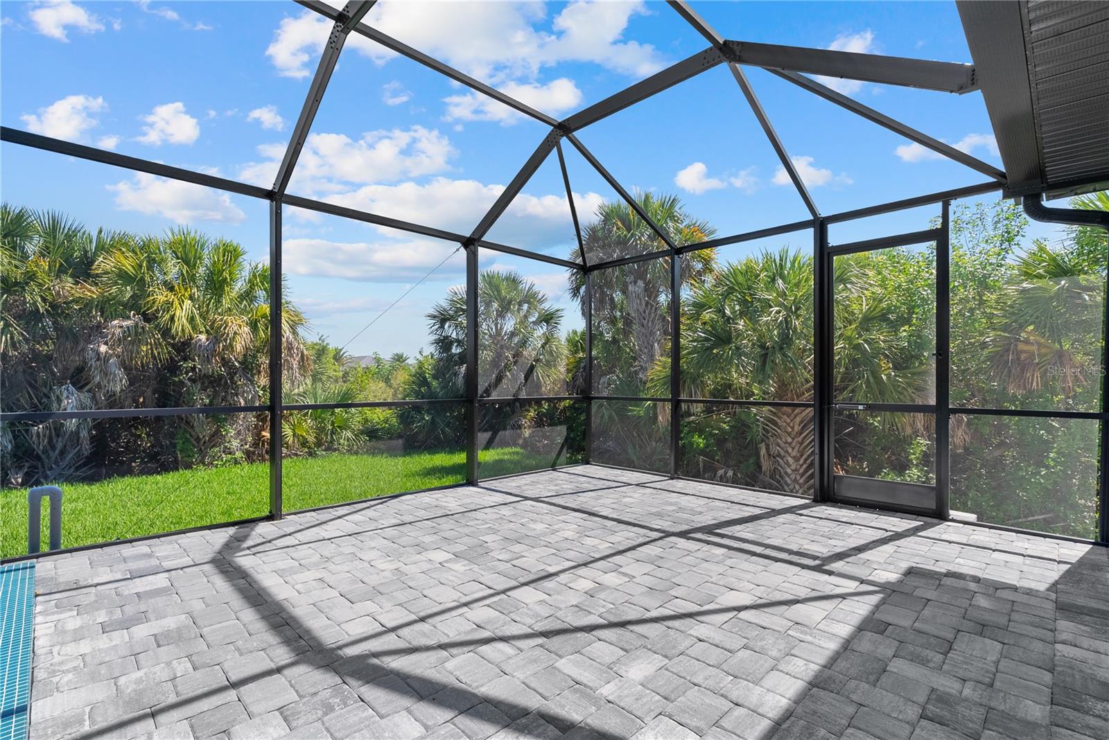 15101 LEIPZIG CIR, PORT CHARLOTTE, FL — photo 28