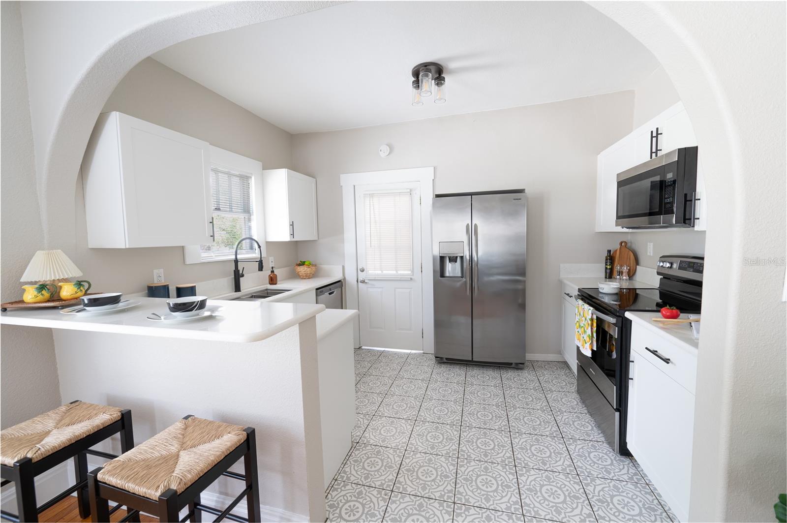 315 E FORD ST, TAMPA, FL — photo 13