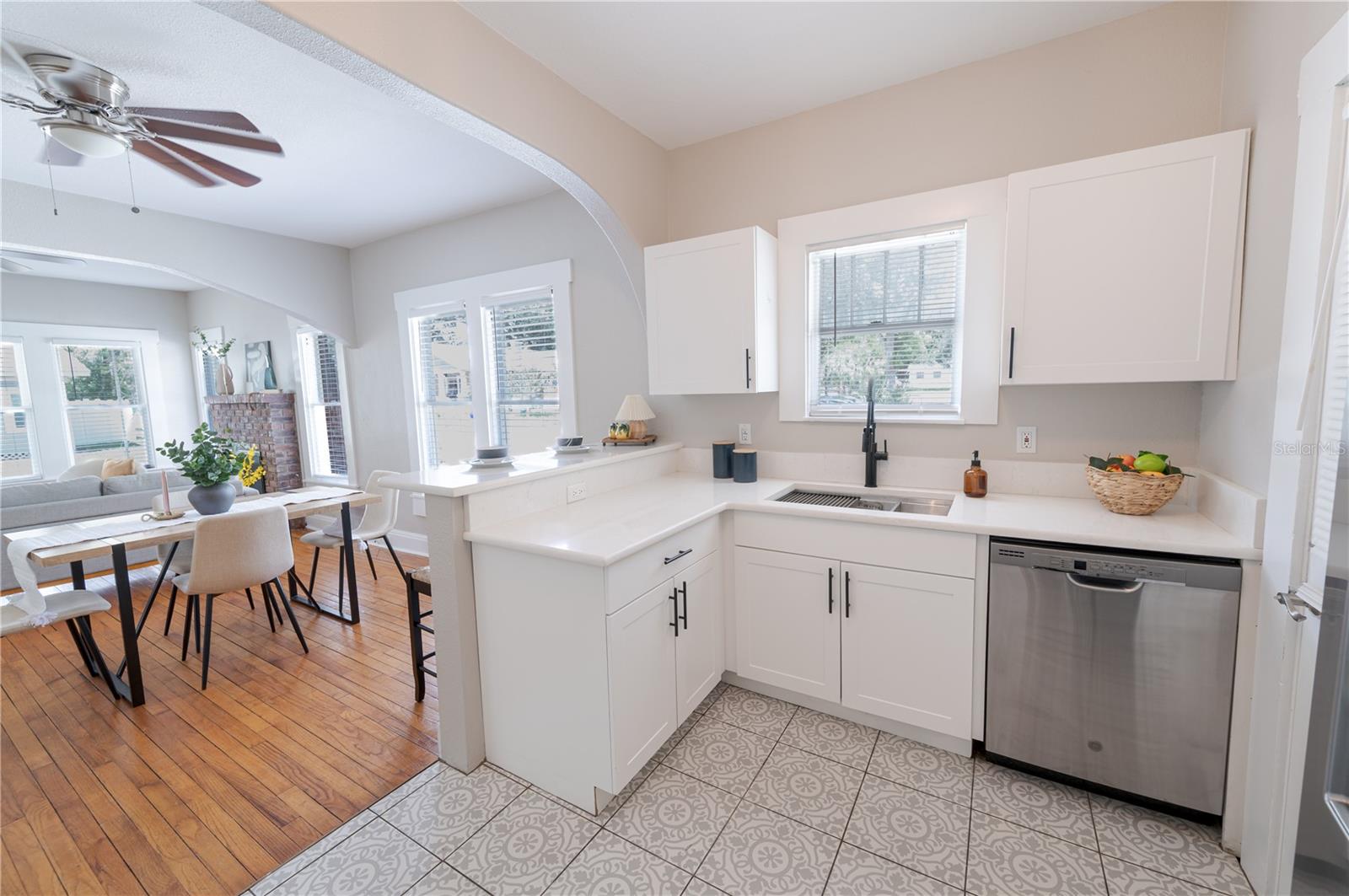 315 E FORD ST, TAMPA, FL — photo 14