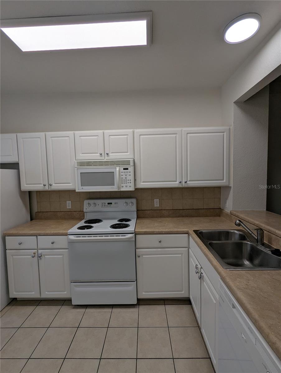 4833 NW 46TH PL #106, GAINESVILLE, FL — photo 5