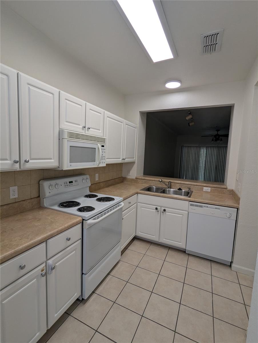 4833 NW 46TH PL #106, GAINESVILLE, FL — photo 7