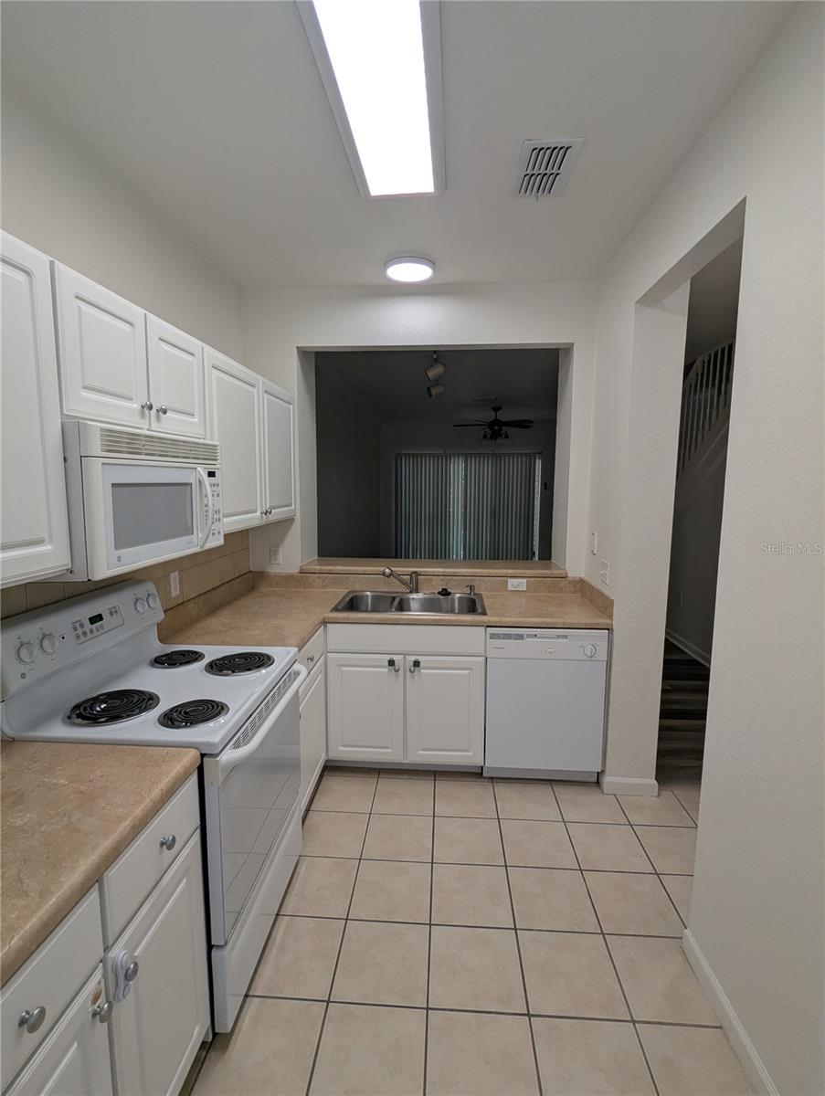 4833 NW 46TH PL #106, GAINESVILLE, FL — photo 8