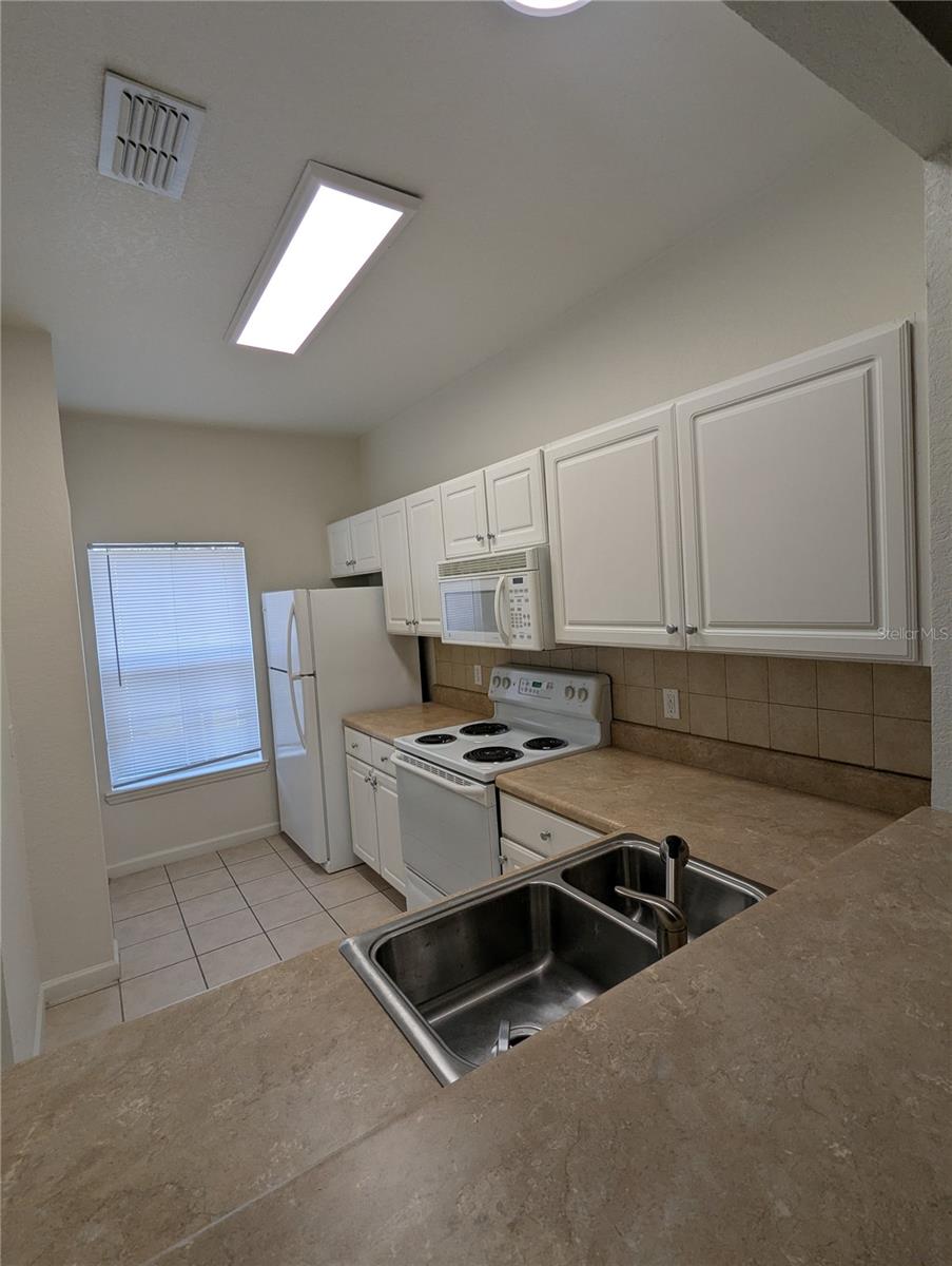 4833 NW 46TH PL #106, GAINESVILLE, FL — photo 11