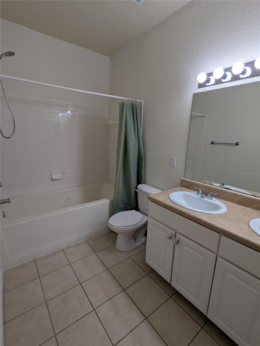 4833 NW 46TH PL #106, GAINESVILLE, FL — photo 36
