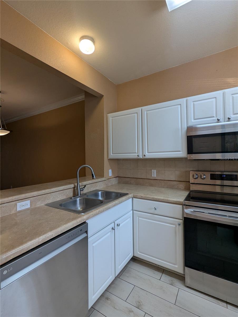 4872 NW 42ND RD #103, GAINESVILLE, FL — photo 7
