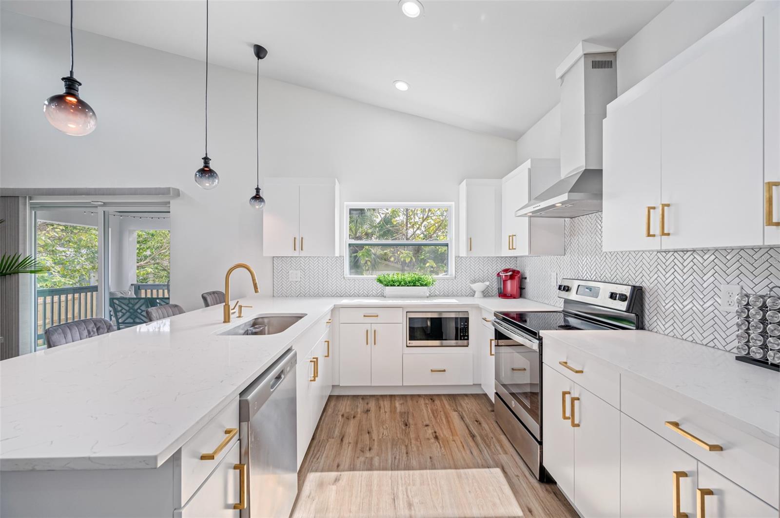 3717 E CLIFTON ST, TAMPA, FL — photo 17