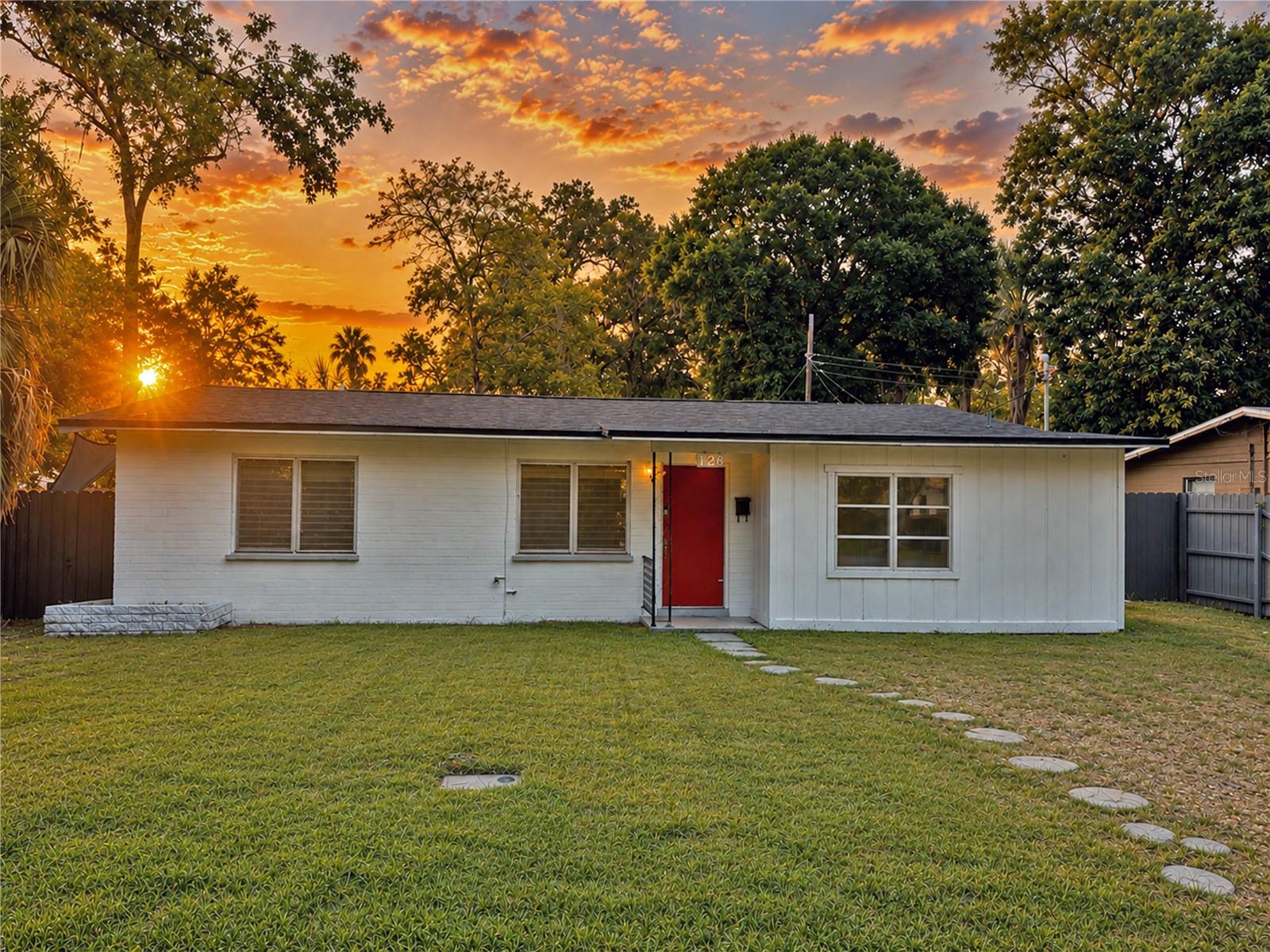 126 PALM DR, DAYTONA BEACH, FL