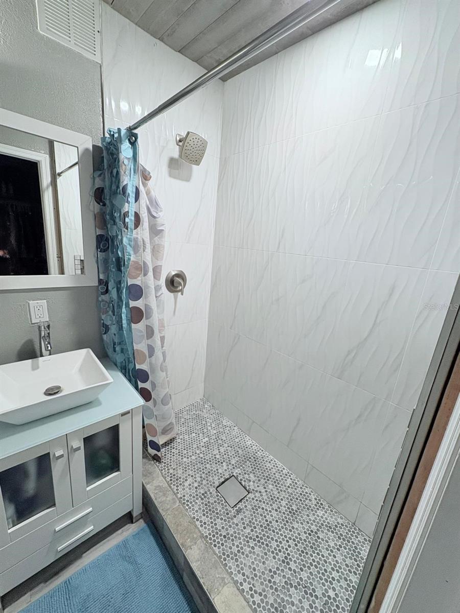 10004 MEMORIAL HWY, TAMPA, FL — photo 19