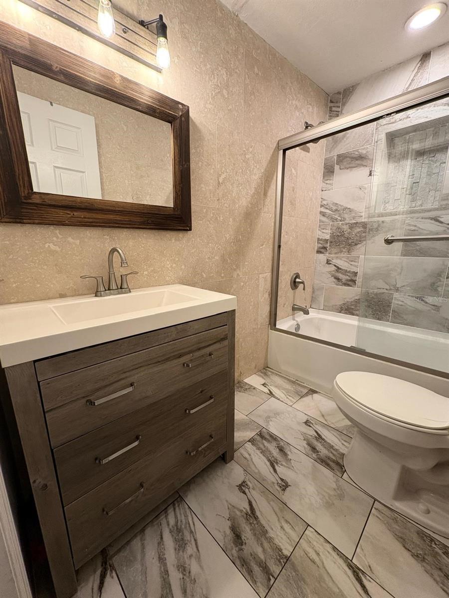 10004 MEMORIAL HWY, TAMPA, FL — photo 25