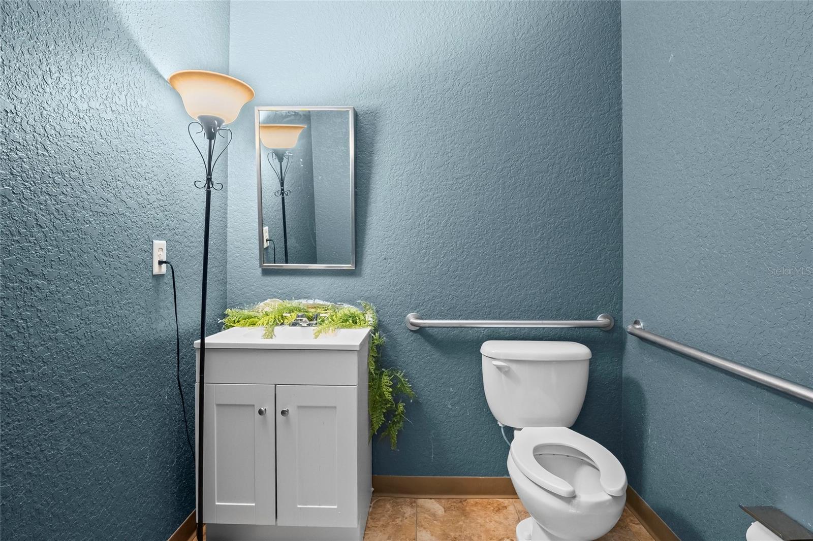 7901 KINGSPOINTE PKWY #2, ORLANDO, FL — photo 13