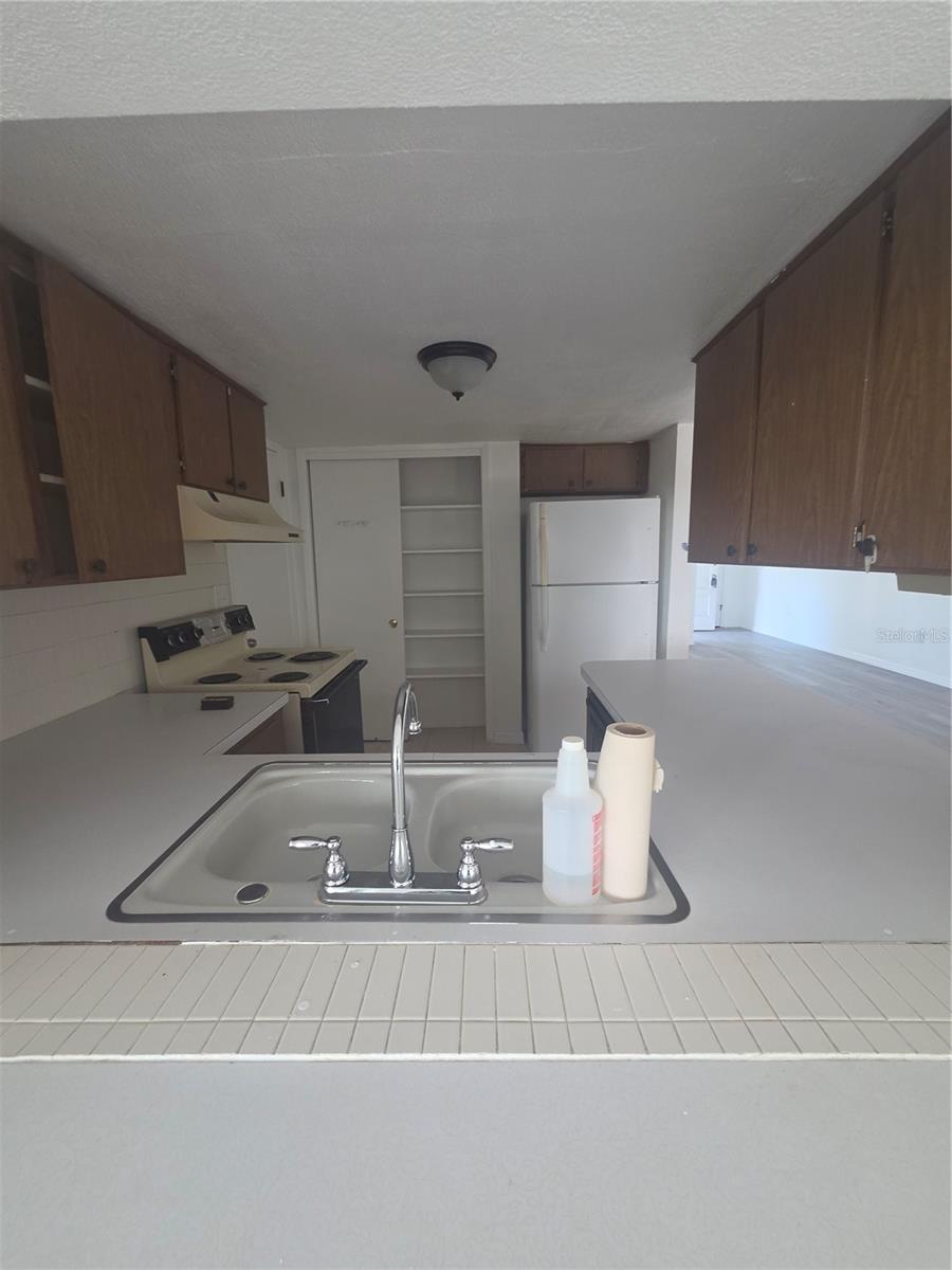 12213 PARTRIDGE HILL ROW, HUDSON, FL — photo 10