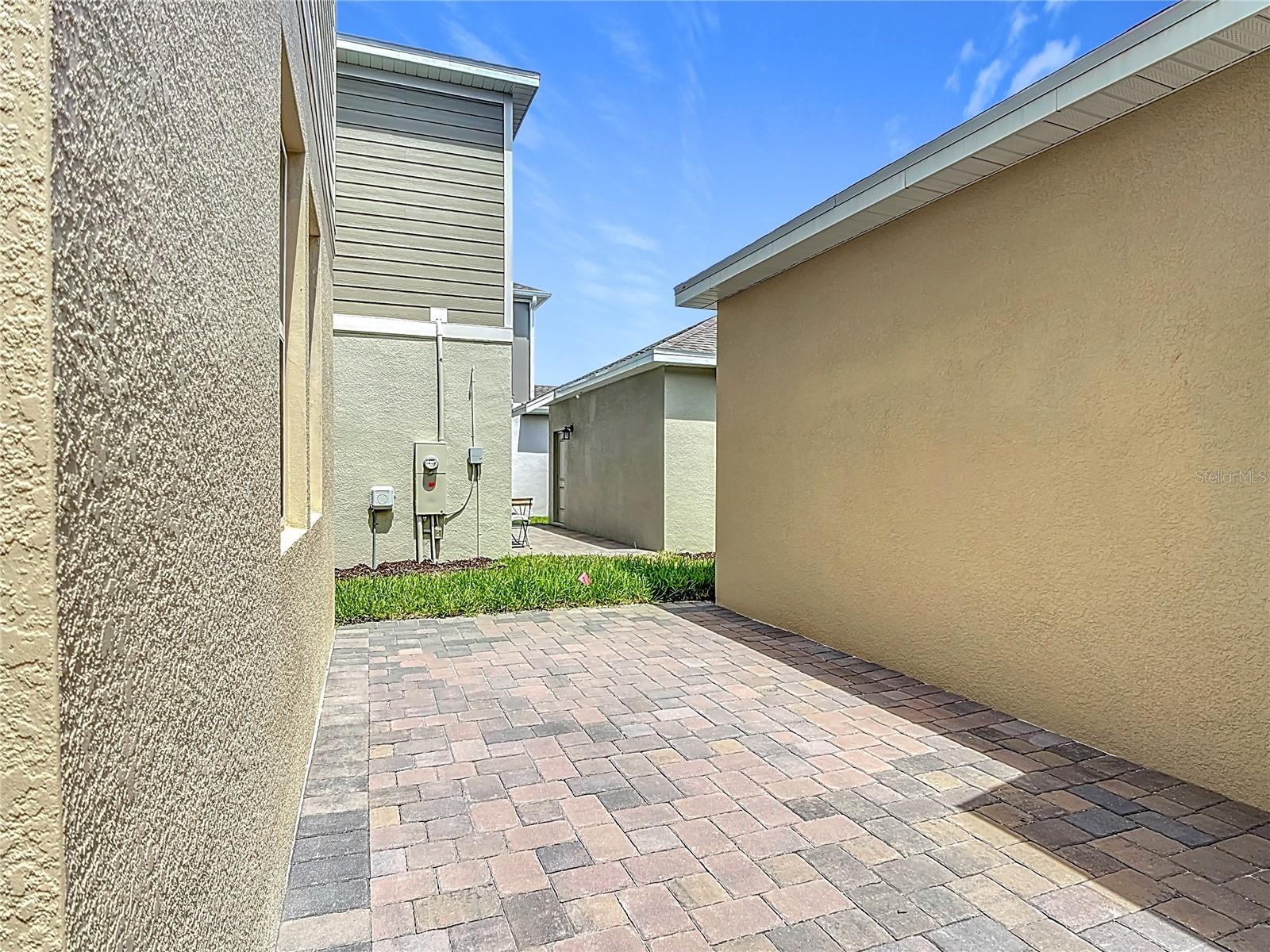 2433 SPRING TUNE ALY, KISSIMMEE, FL — photo 36