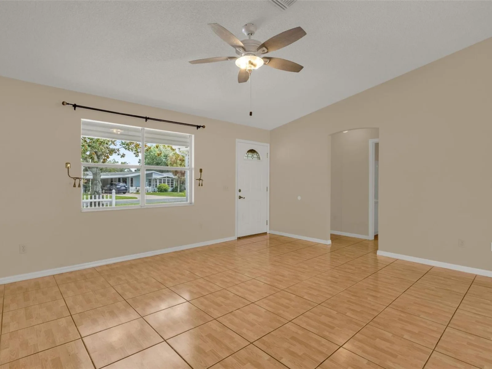 1222 GRANADA CT, THE VILLAGES, FL — photo 9
