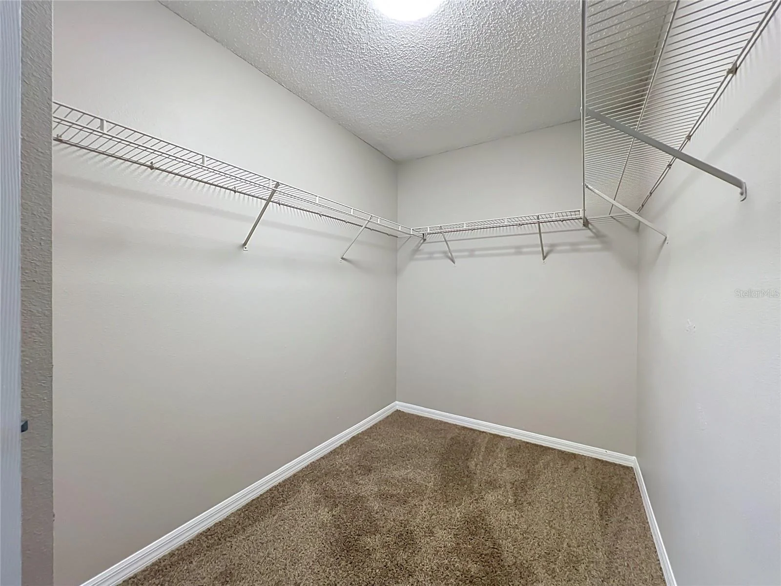1005 WINDING WATER WAY, CLERMONT, FL — photo 18