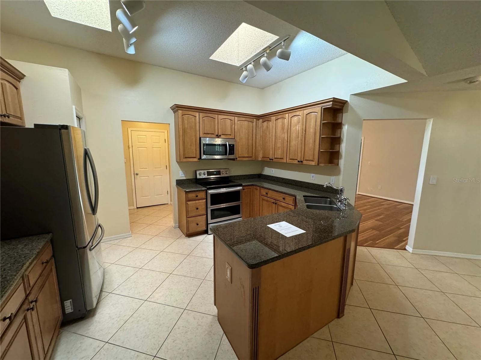 302 BLUFF PASS DR, EUSTIS, FL — photo 10