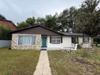 290 HILLSIDE DR — photo 1