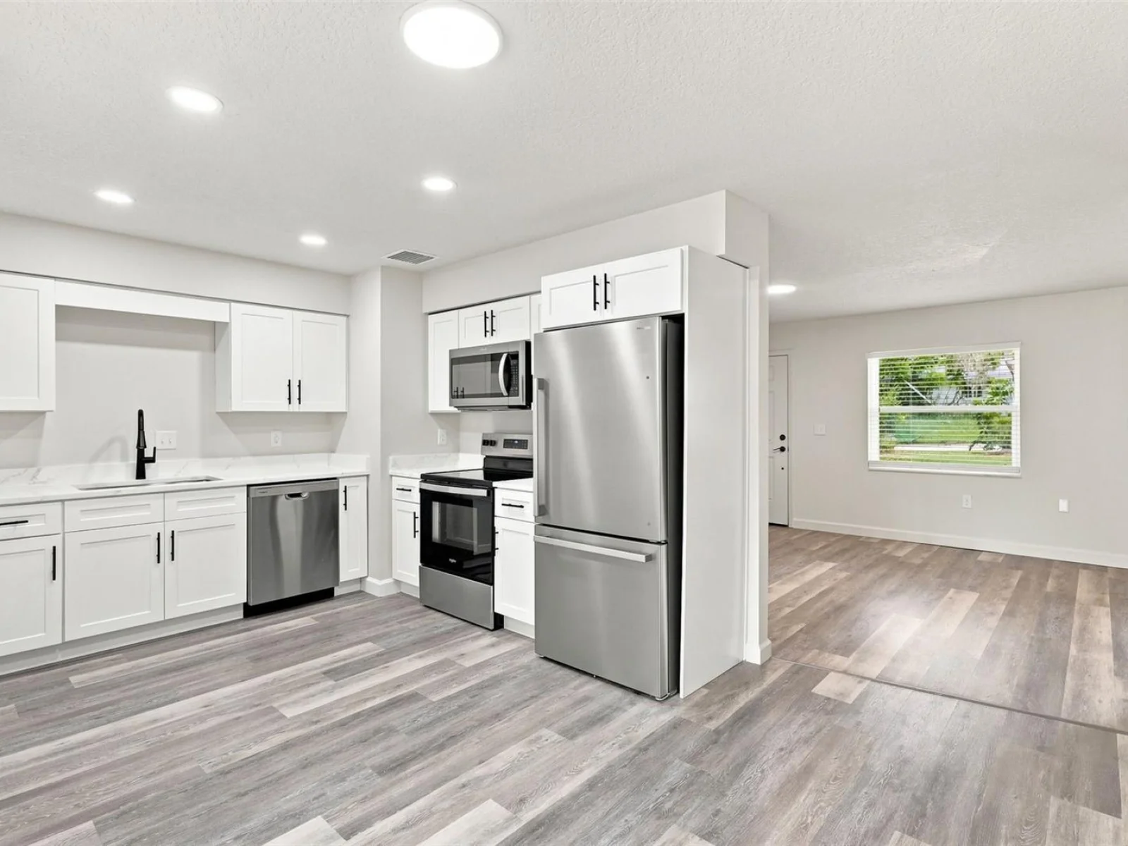 6204 ASHLAND AVE, LEESBURG, FL — photo 9