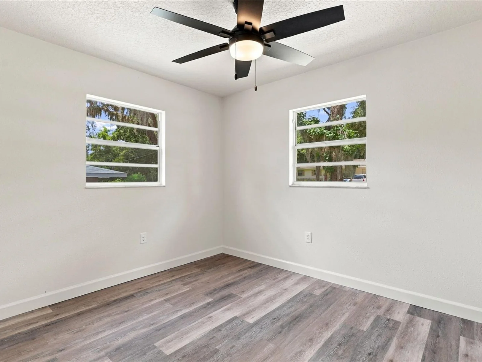 6204 ASHLAND AVE, LEESBURG, FL — photo 17