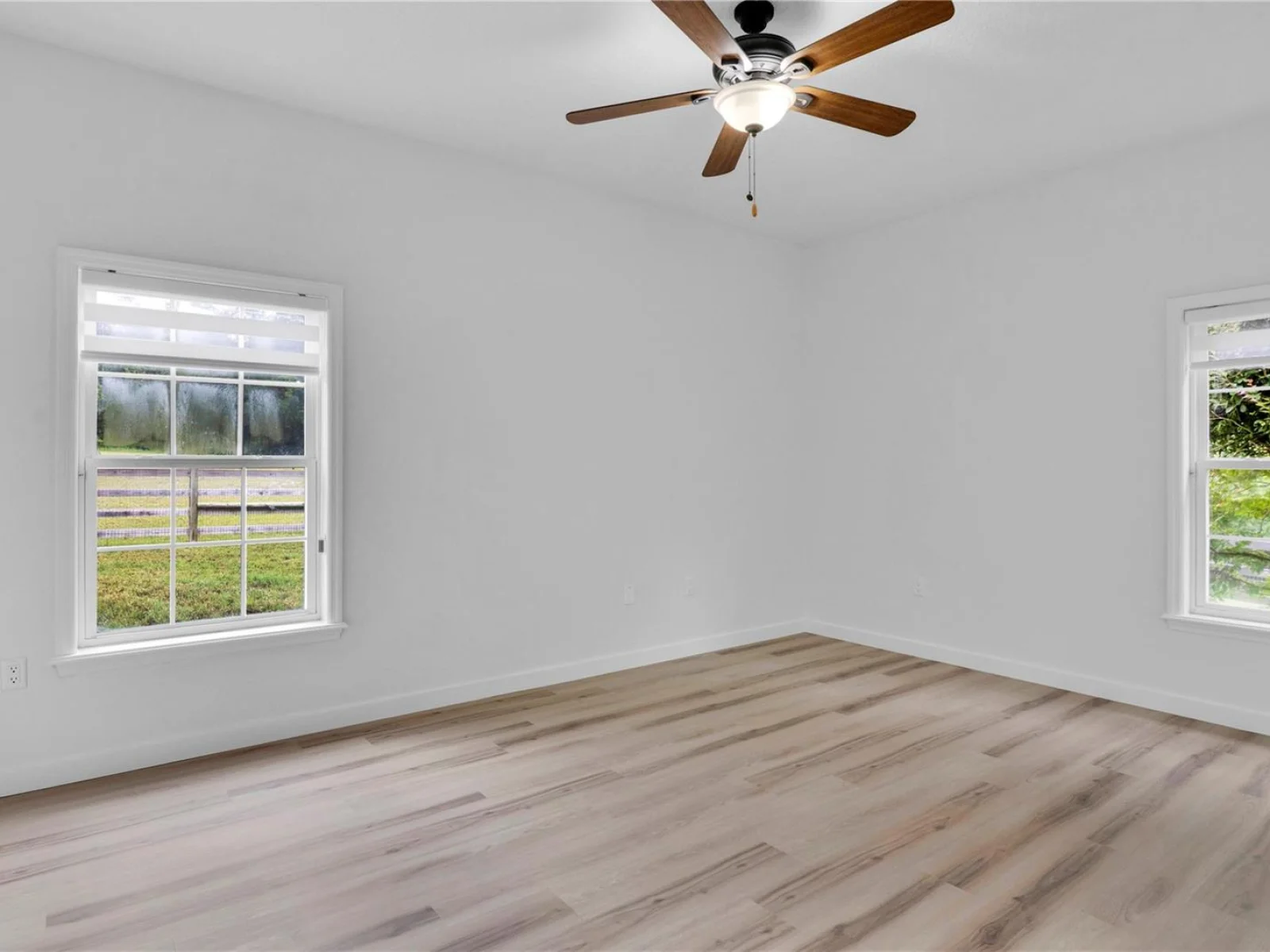 22841 STALLION DR, SORRENTO, FL — photo 16
