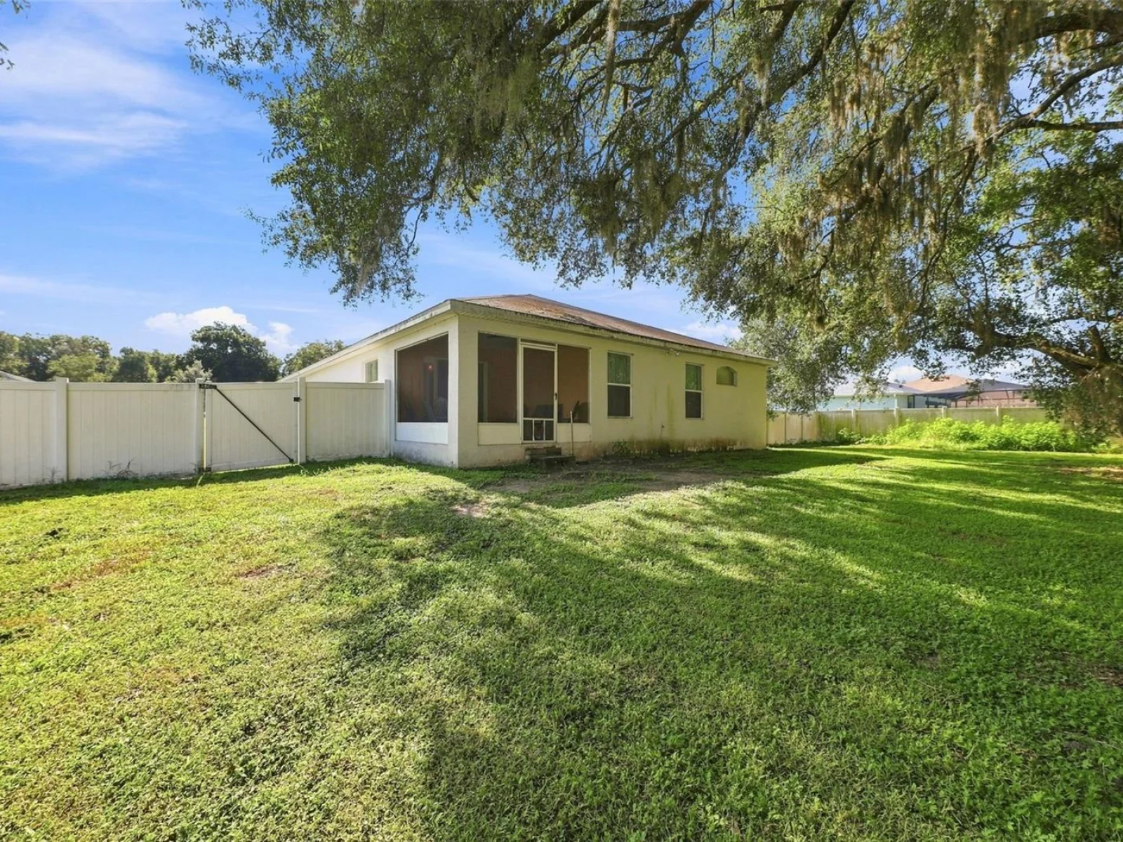 322 WOODS LANDING DR, LADY LAKE, FL — photo 25