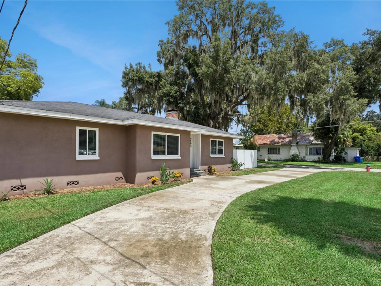 723 N ROCKINGHAM AVE, TAVARES, FL — photo 3