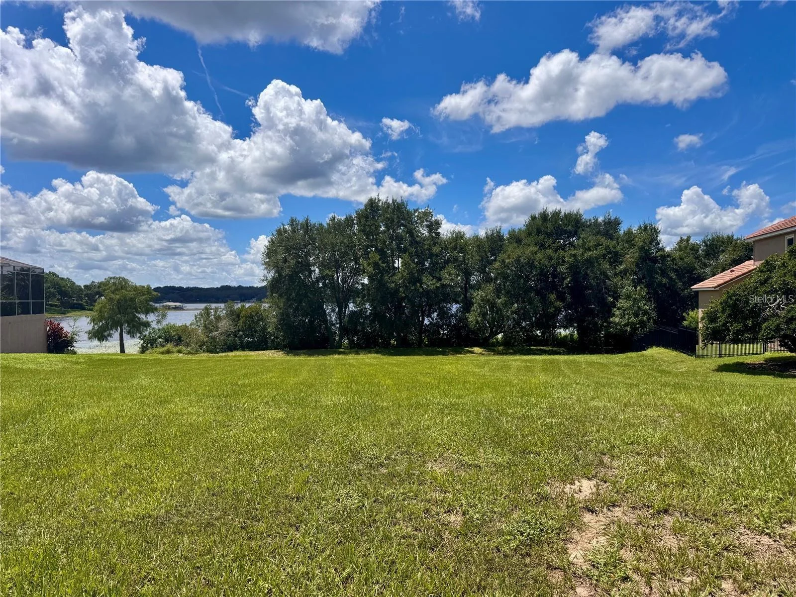 10642 CRESCENT LAKE CT, CLERMONT, FL — photo 1