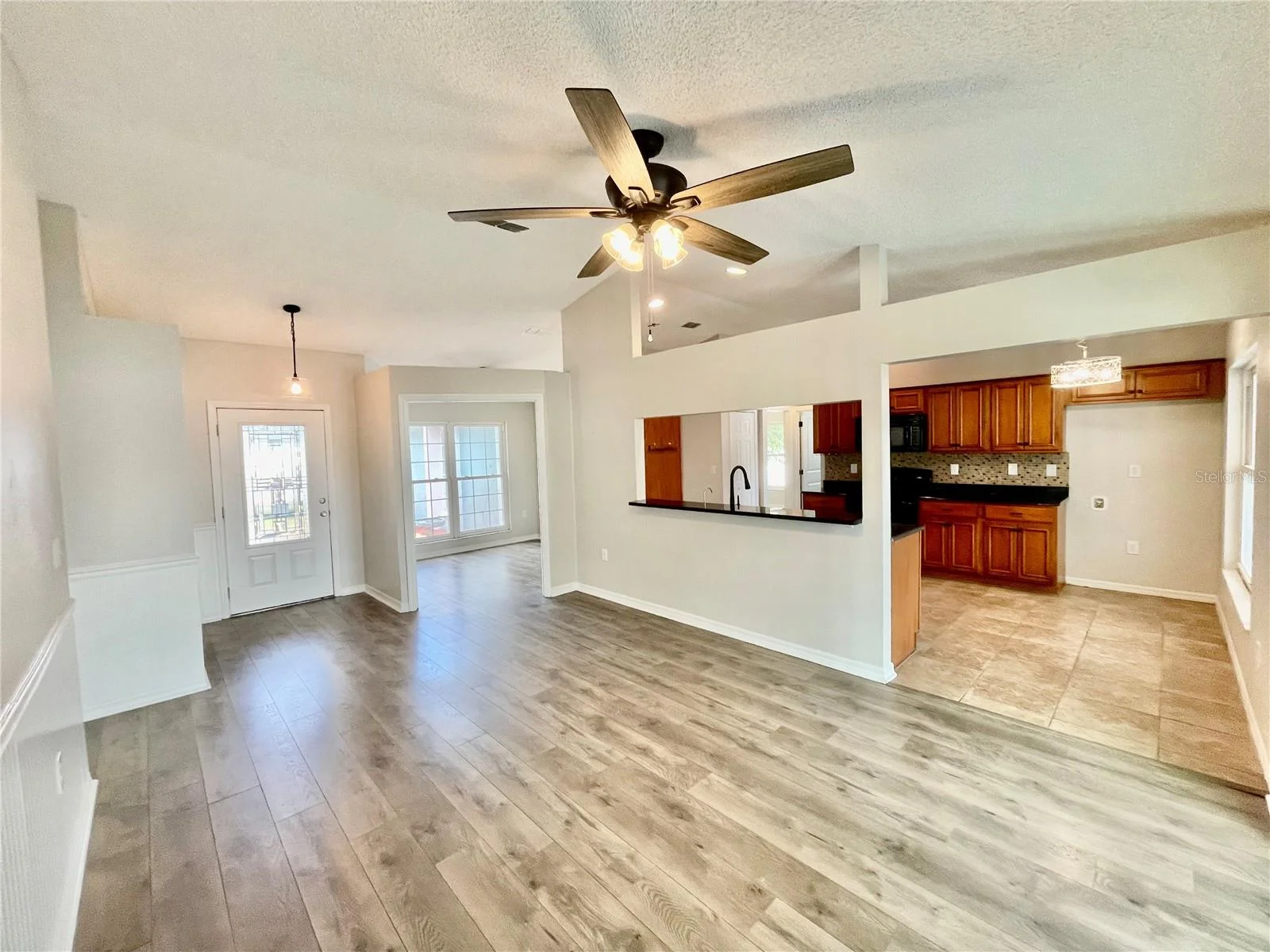 2205 PINK GRAPEFRUIT TRL, CLERMONT, FL — photo 3