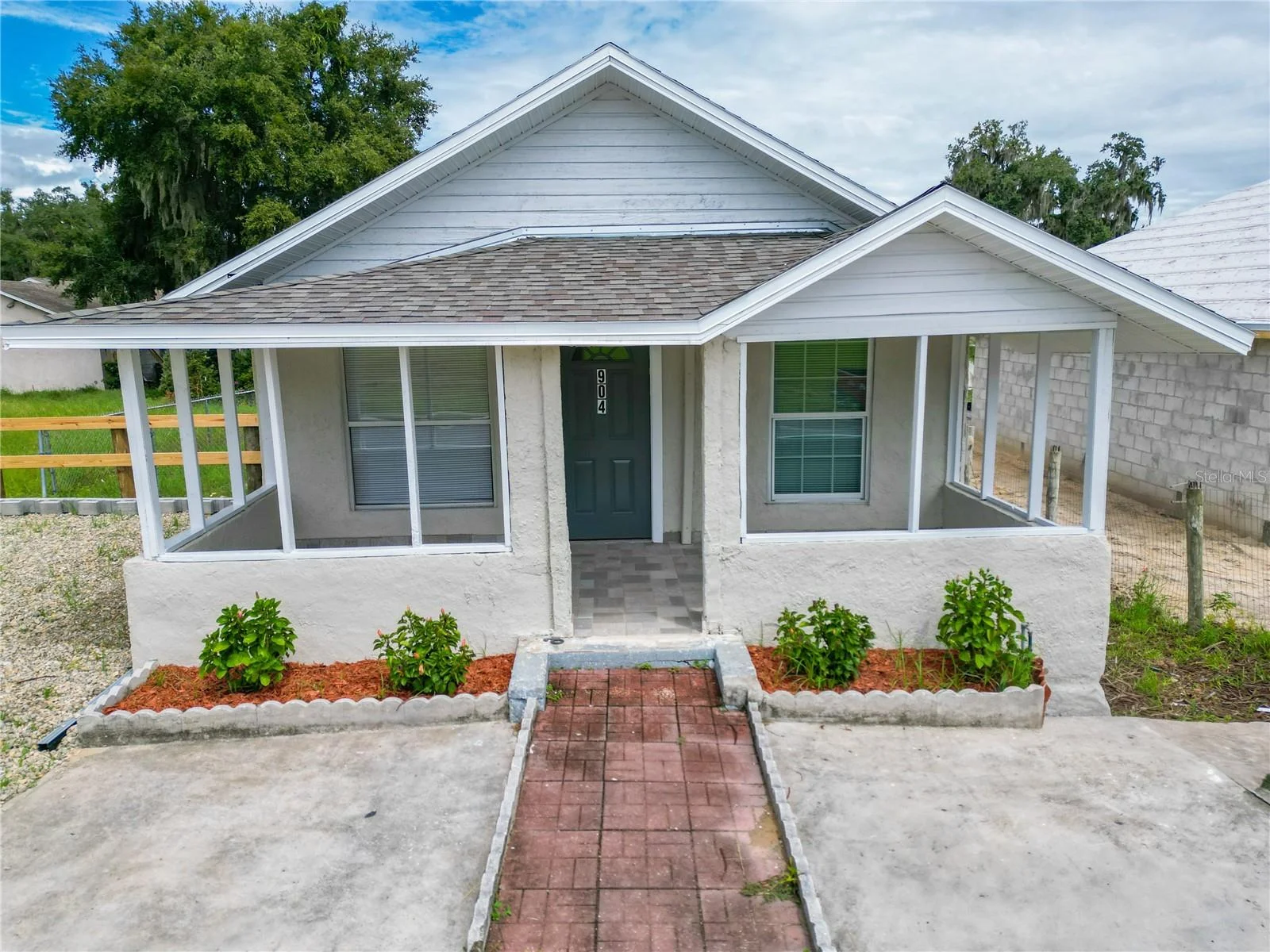 904 WASHINGTON ST, LEESBURG, FL — photo 1