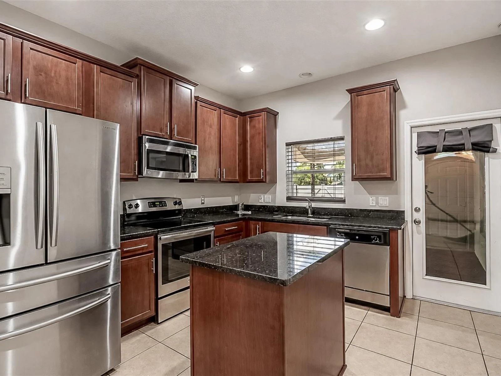 611 TIGER BAY CT, GROVELAND, FL — photo 14