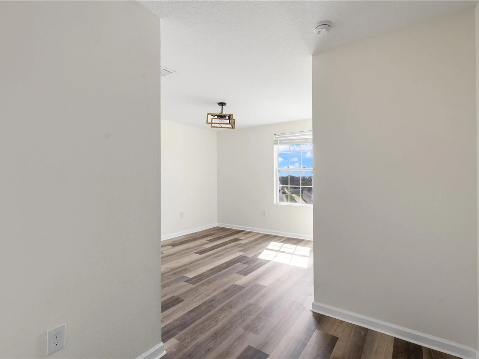15623 MERLIN AVE, MASCOTTE, FL — photo 27