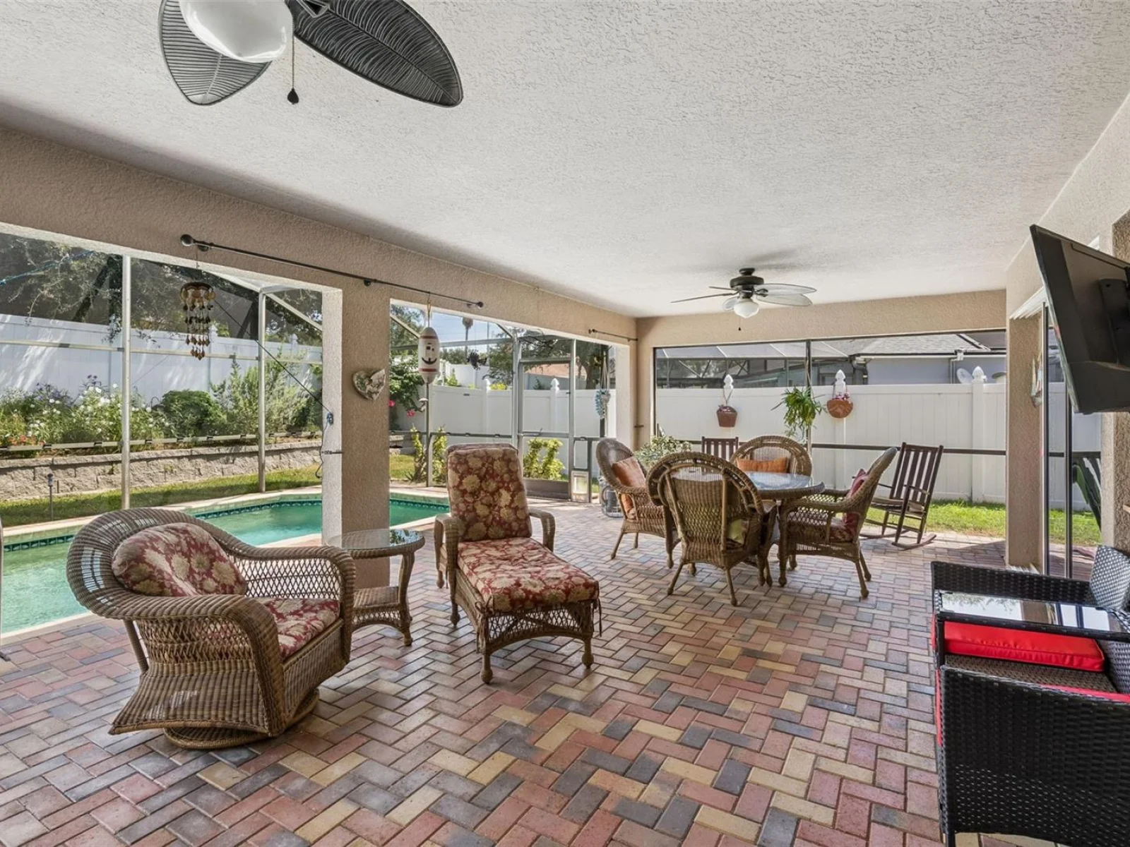 1638 SUNSET VILLAGE BLVD, CLERMONT, FL — photo 2