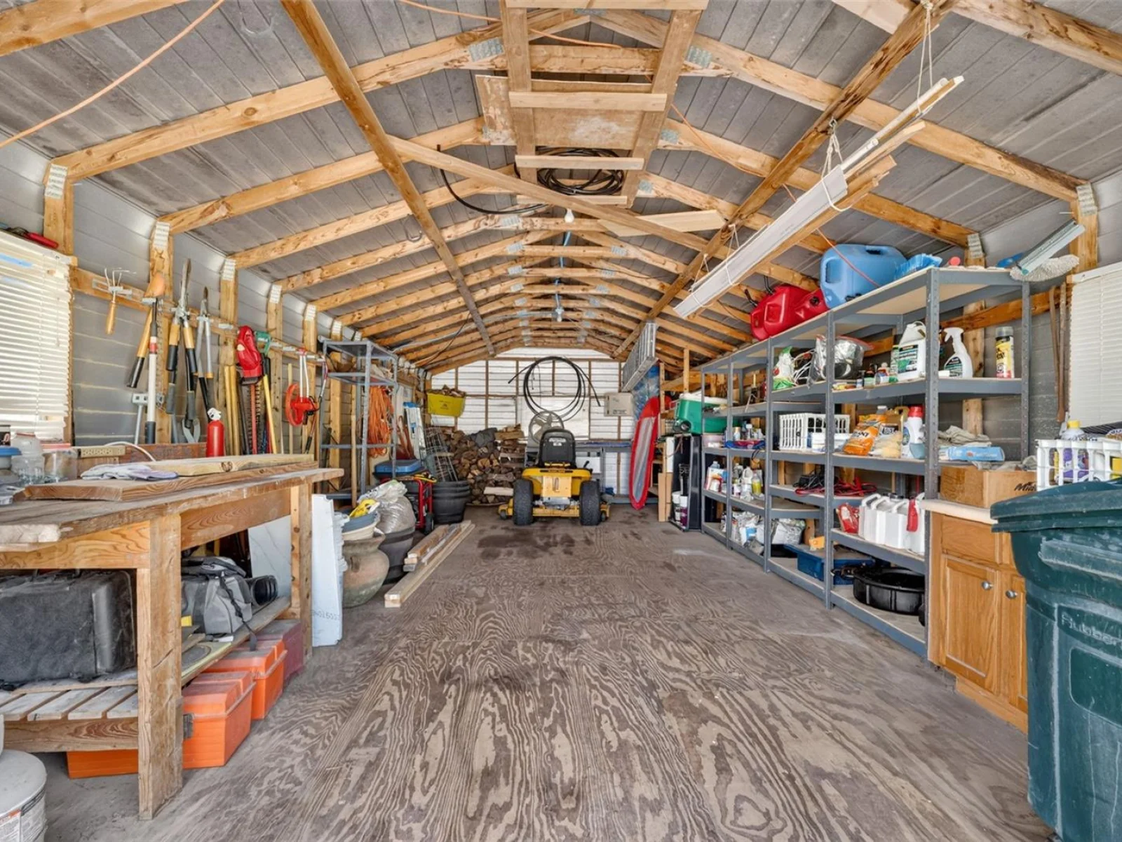 3650 GREGORY RD, LADY LAKE, FL — photo 44