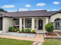 15904 LAKE ORIENTA CT — photo 4