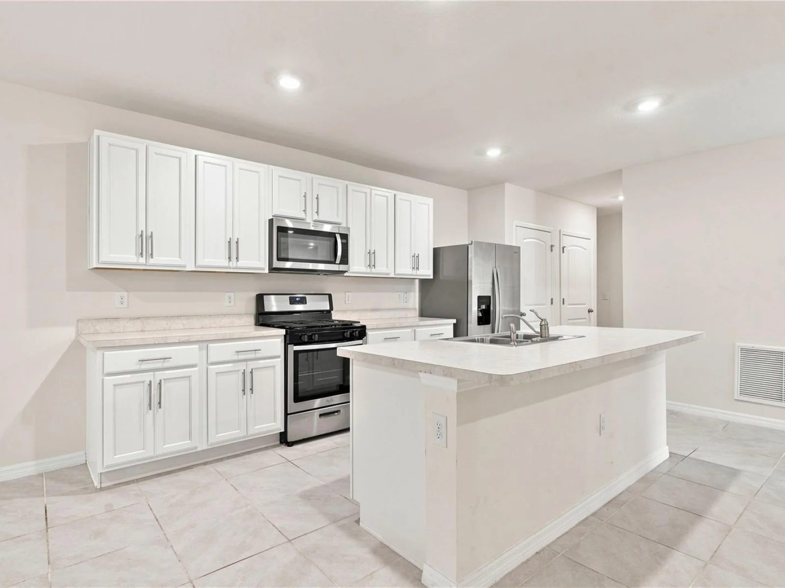 20043 ROYAL TERN CT, LEESBURG, FL — photo 13