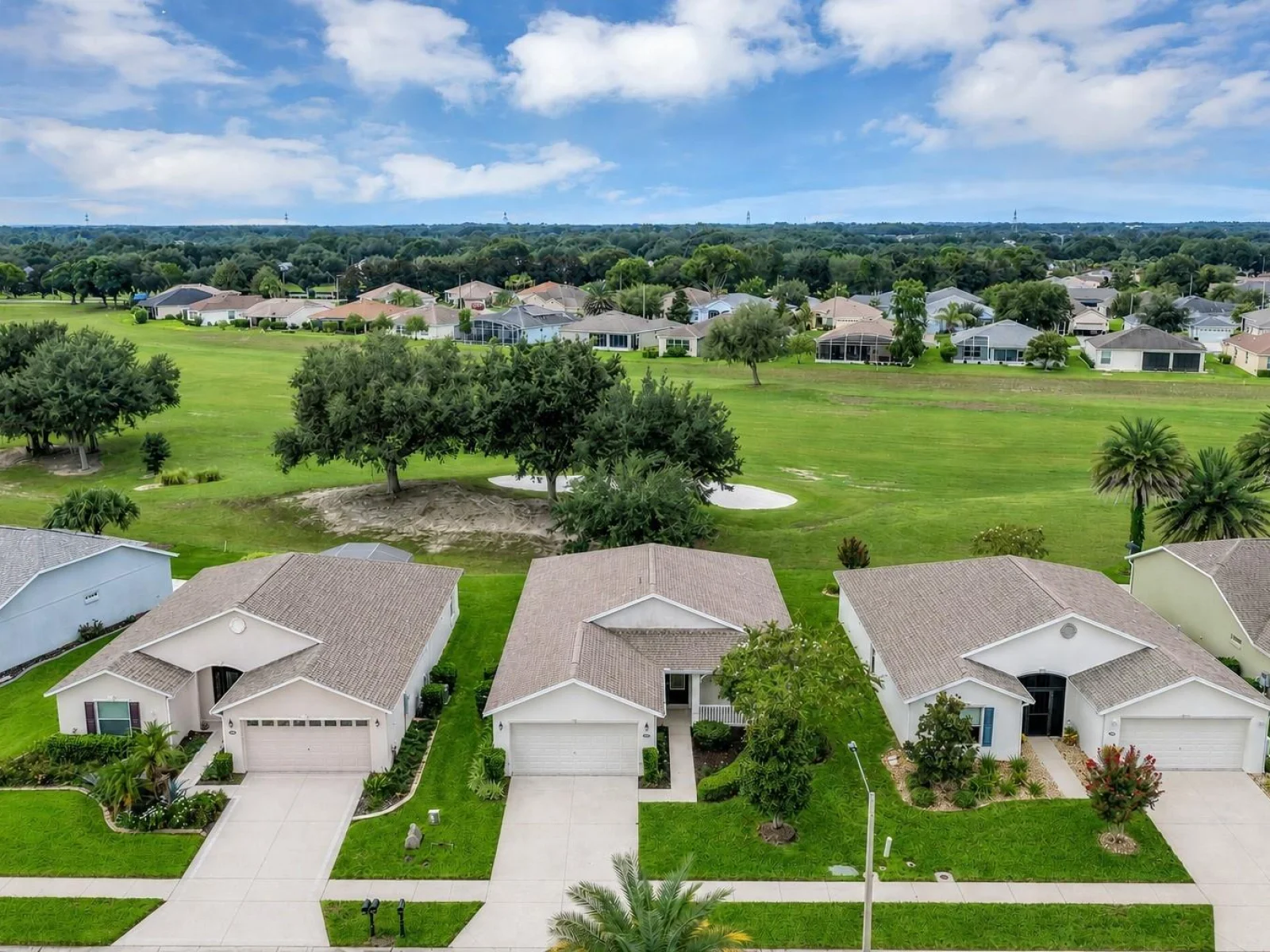 27131 ROANOKE DR, LEESBURG, FL — photo 1